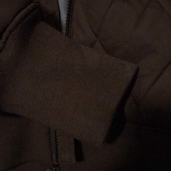 Super Amazing Betty Rides Bomber - Picture 3 of 8